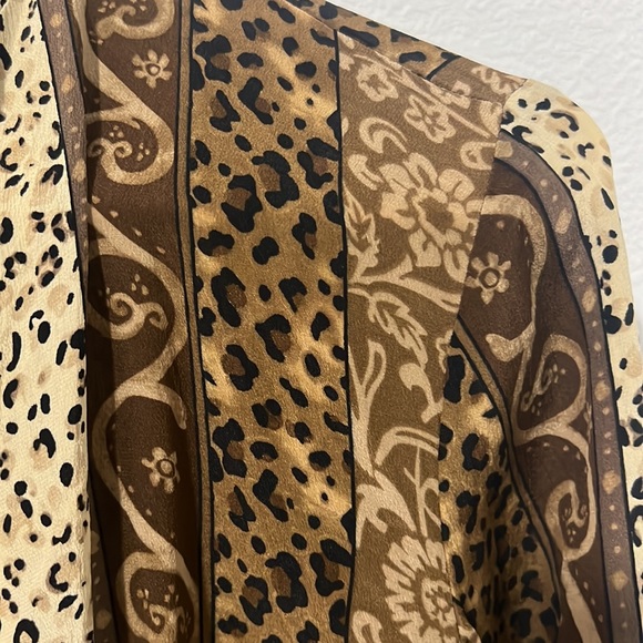 Silk cheetah print blouse, size M - Picture 4 of 4